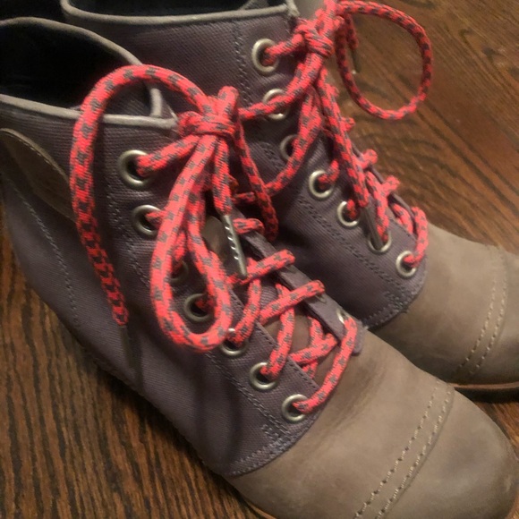 Sorel Shoes - Sorel Snow/Rain Boots.  Durable and fashionable!